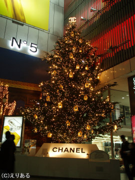 2006年のソニービルのクリスマスツリー