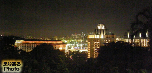 夜景 ～ リゾート・ワールド・セントーサとシンガポール中心部