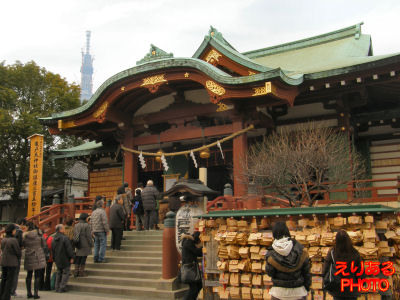 亀戸天神社と東京スカイツリー