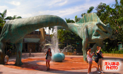 ディスカバリー・フードコート（Discovery Food Court）＠ユニバーサル・スタジオ・シンガポール（Universal Studios Singapore）