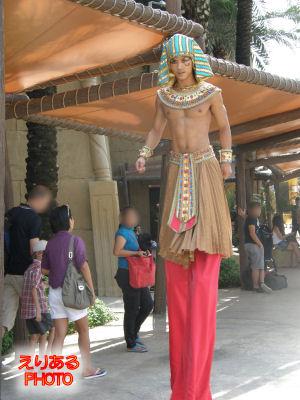 古代エジプト人の姿をしたキャスト＠ユニバーサル・スタジオ・シンガポール（Universal Studios Singapore）