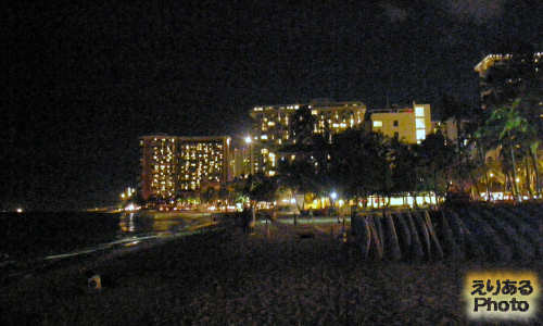 クヒオビーチの夜景