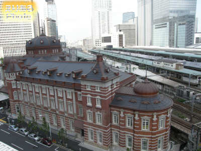 東京駅、屋上庭園KITTEガーデンから