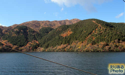 紅葉の箱根・芦ノ湖