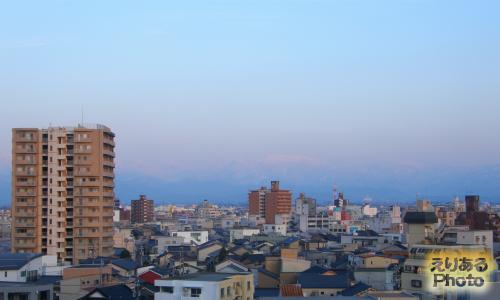 富山マンテンホテルから見た立山連峰