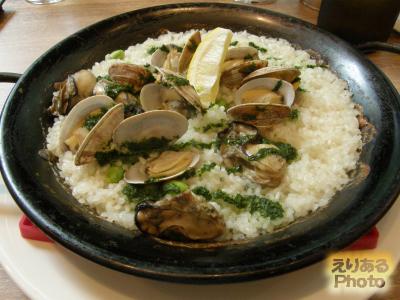 エル・プエルト　ランチ　牡蠣とたっぷりアサリのパエリア サルサヴェルデ