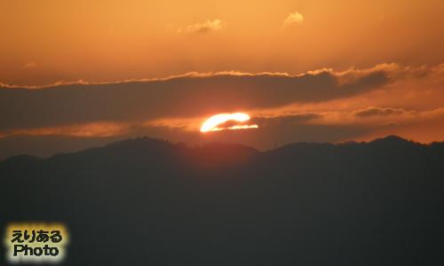 ホテルニューオータニ大阪から見た朝陽