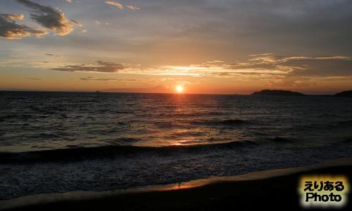 海の日の館山北条海岸からの夕陽
