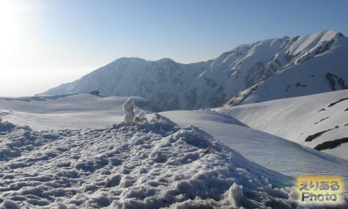 立山・雪の大谷ウォーク 雪の壁散策