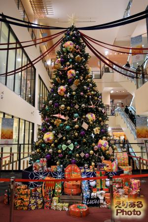 2016年の南砂町ショッピングセンターSUNAMOのクリスマスツリー