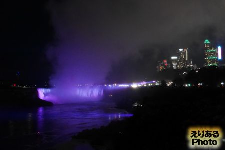 ナイアガラの滝　ライトアップ