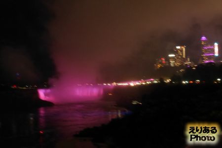 ナイアガラの滝　ライトアップ