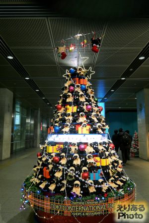 2018年東京国際フォーラムのクリスマスツリー
