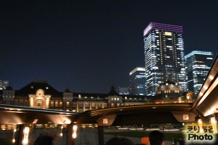 2018年はとバス 東京さくら回廊から見る東京駅等夜景