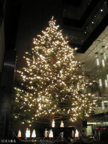 2005年のミキモトのクリスマスツリー
